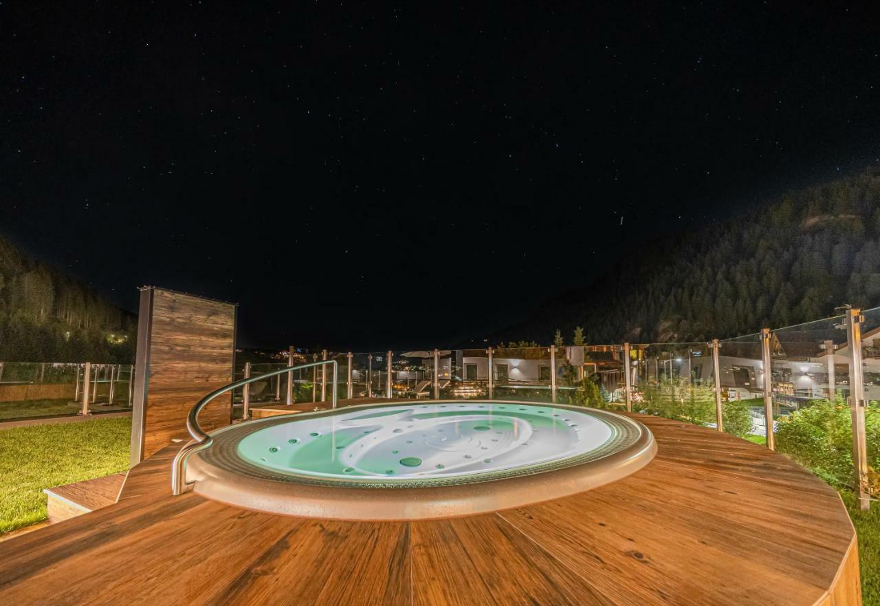 Hotel Comploj Adults Only Selva di Val Gardena Zewnętrze zdjęcie
