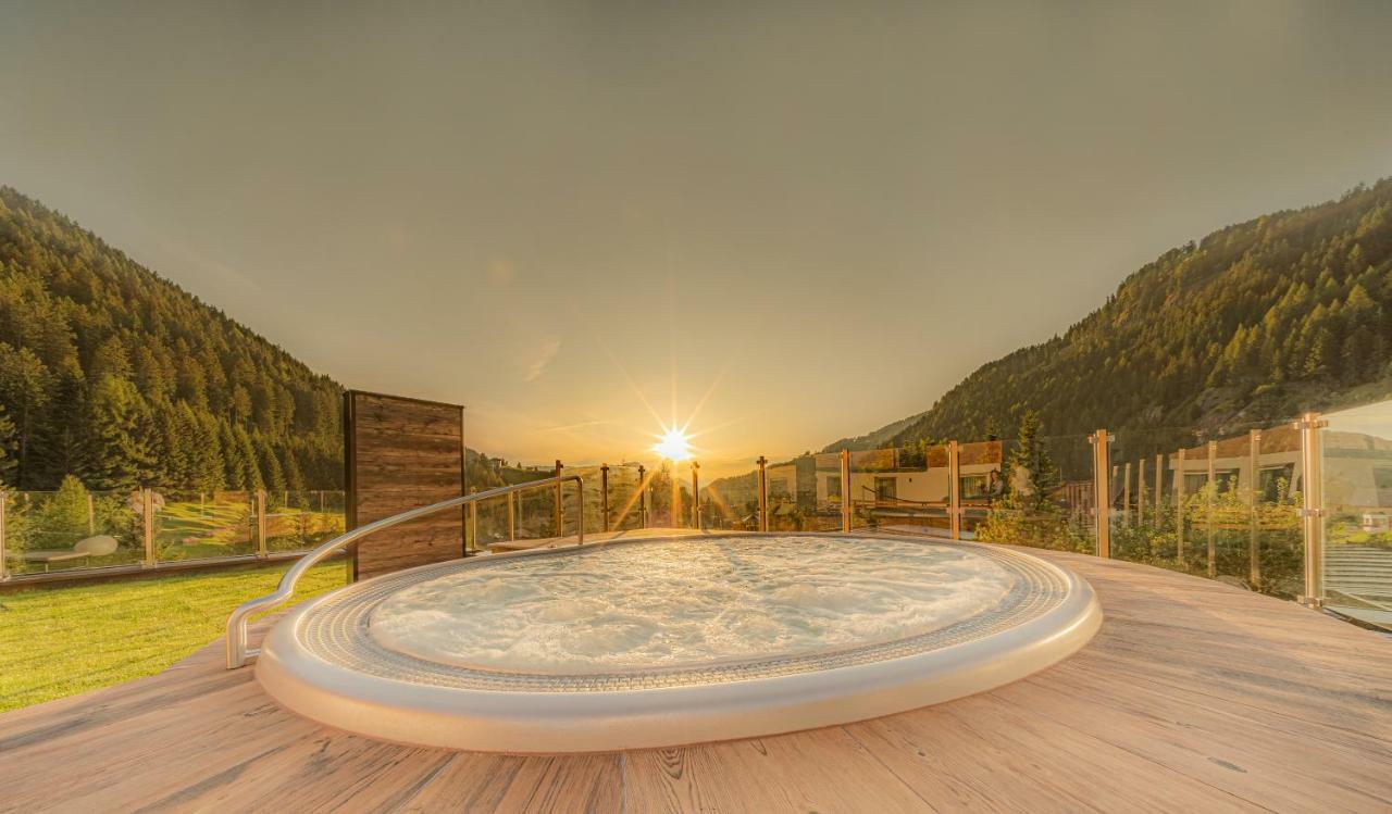 Hotel Comploj Adults Only Selva di Val Gardena Zewnętrze zdjęcie